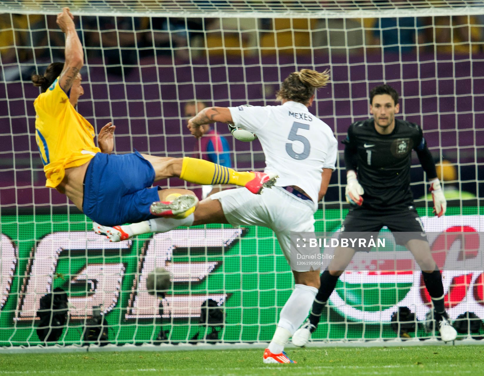 Zlatan Ibrahimovic, Sverige, gör 1-0
