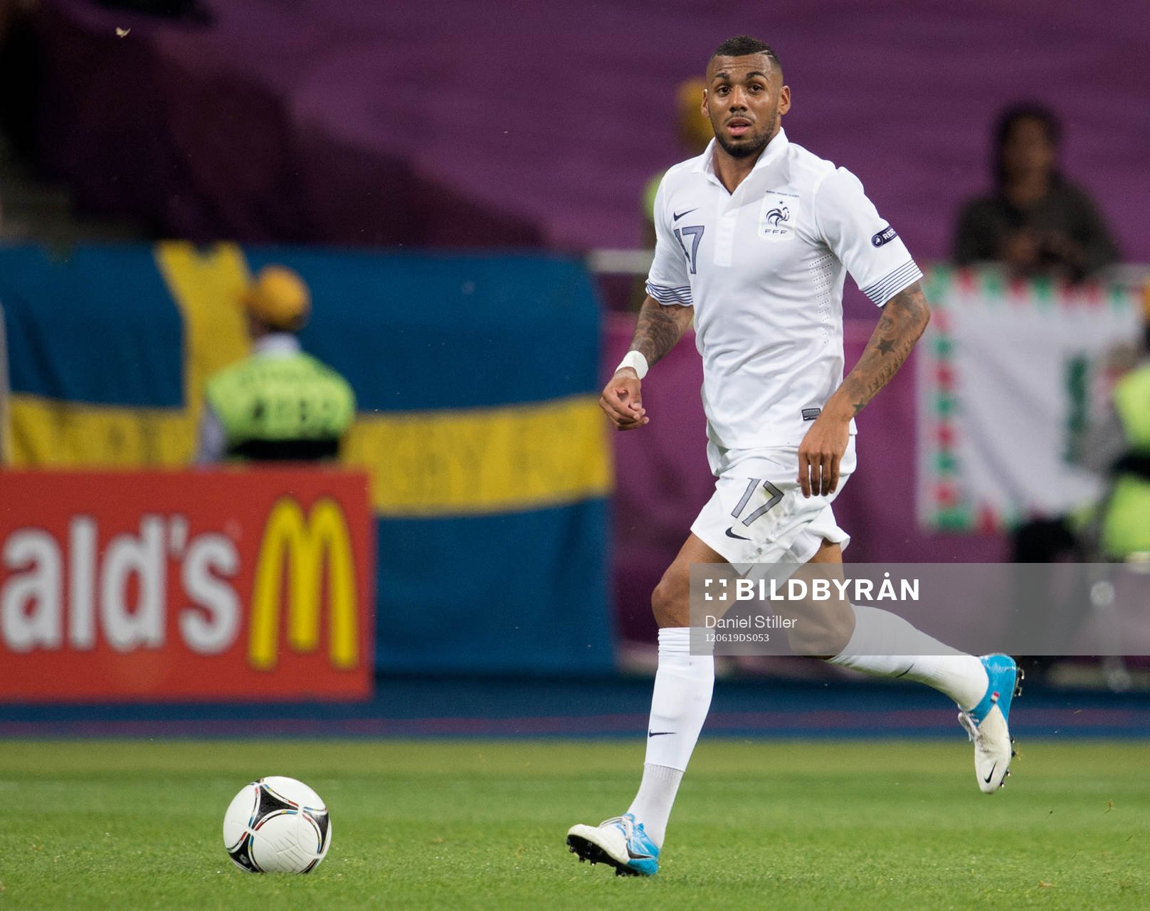 Yann M´Vila, Frankrike