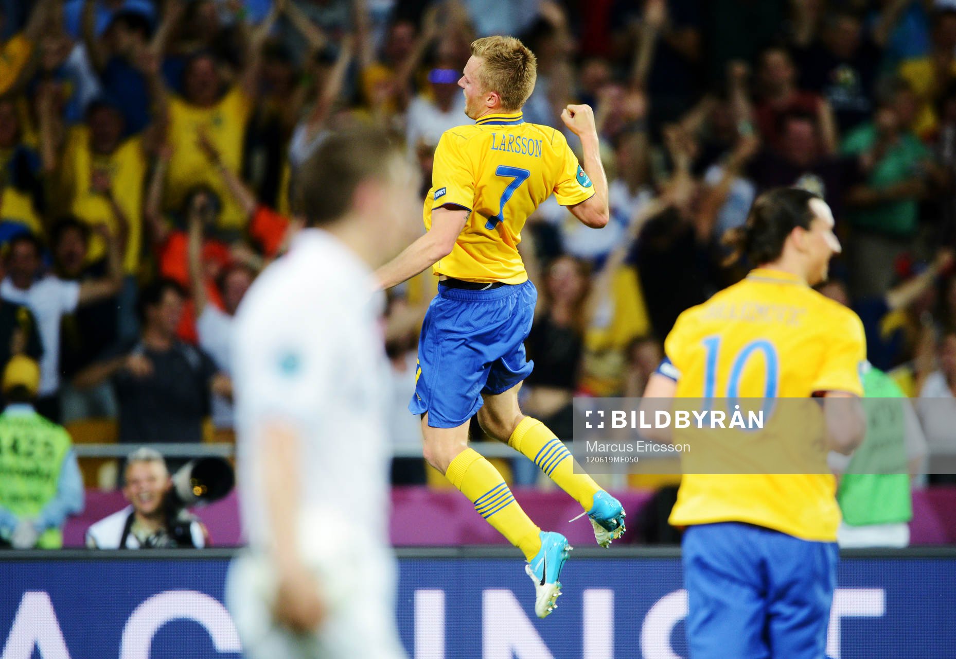 Sebastian Larsson, Sverige, jublar