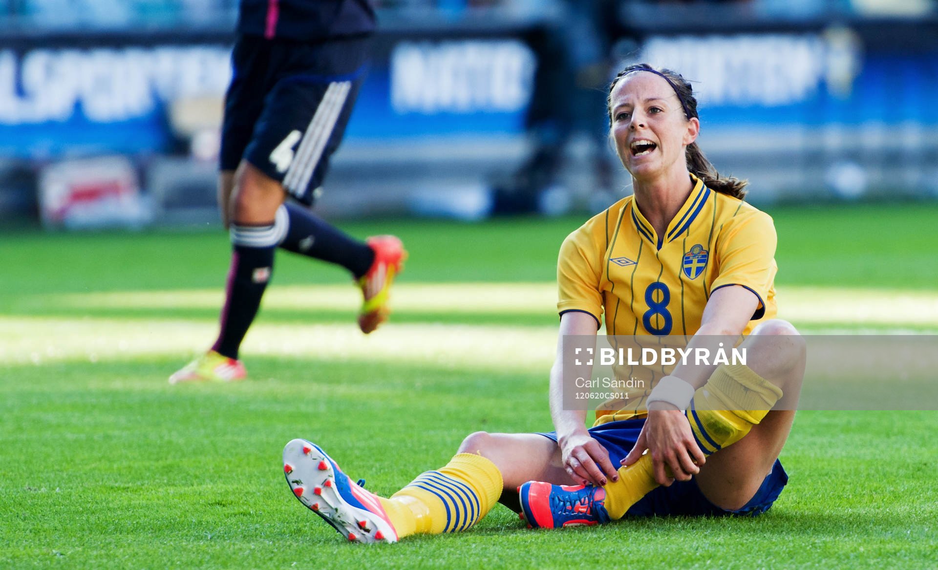 Lotta Schelin, Sverige, depp