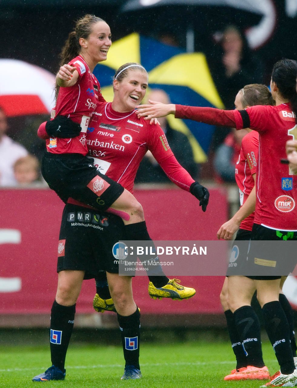  2-1 Katrin Omarsdottir, Kristianstad, jubel med Kosovare Asllani