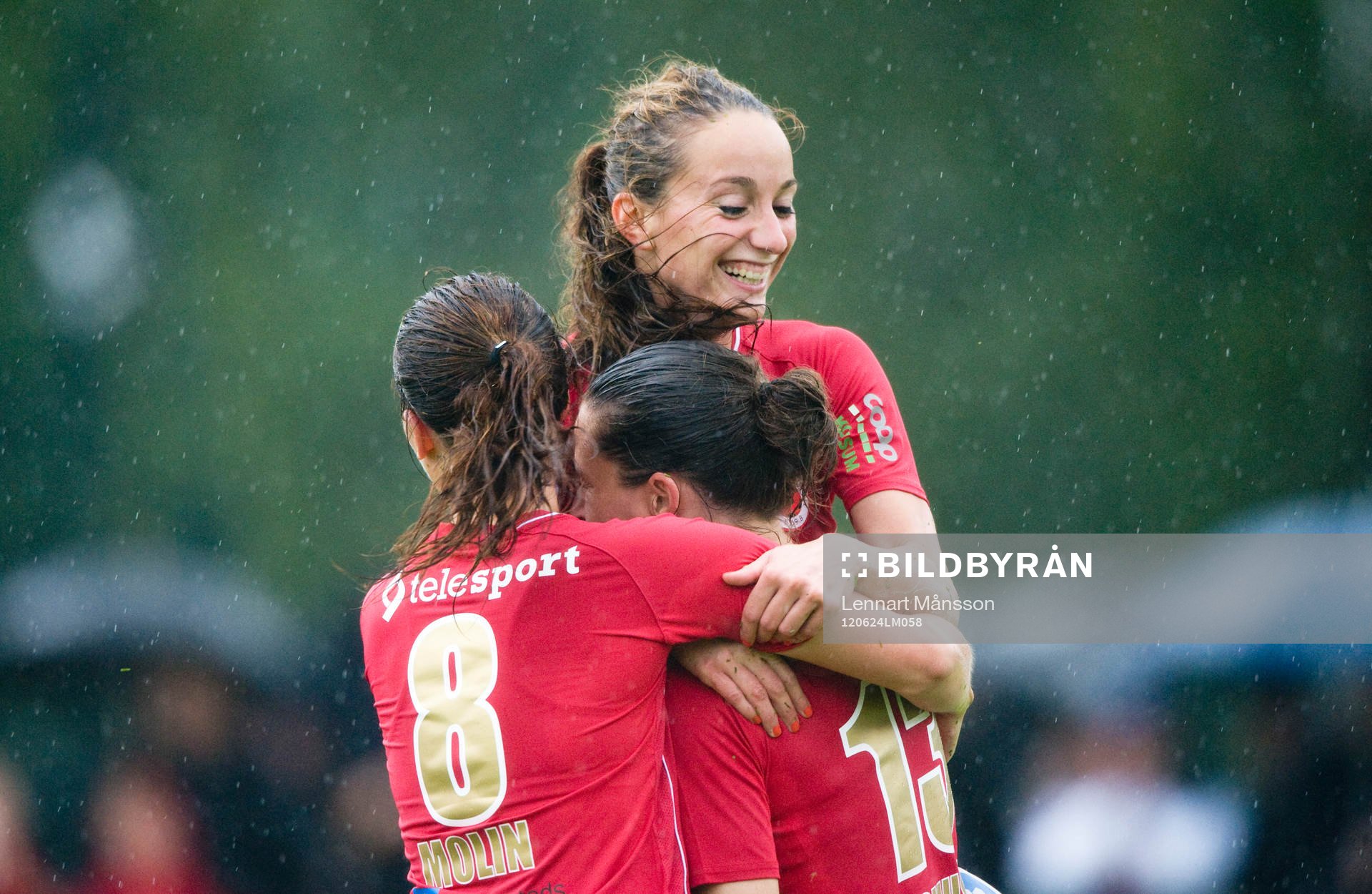  Kosovare Asllani, Kristianstad, jubel efter mål.
