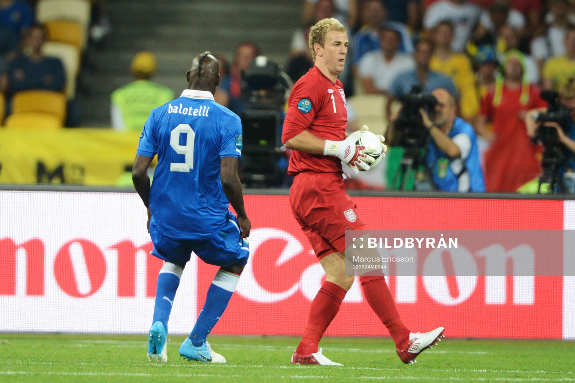 Mario Balotelli, Italien och Joe, Hart, målvakt, England