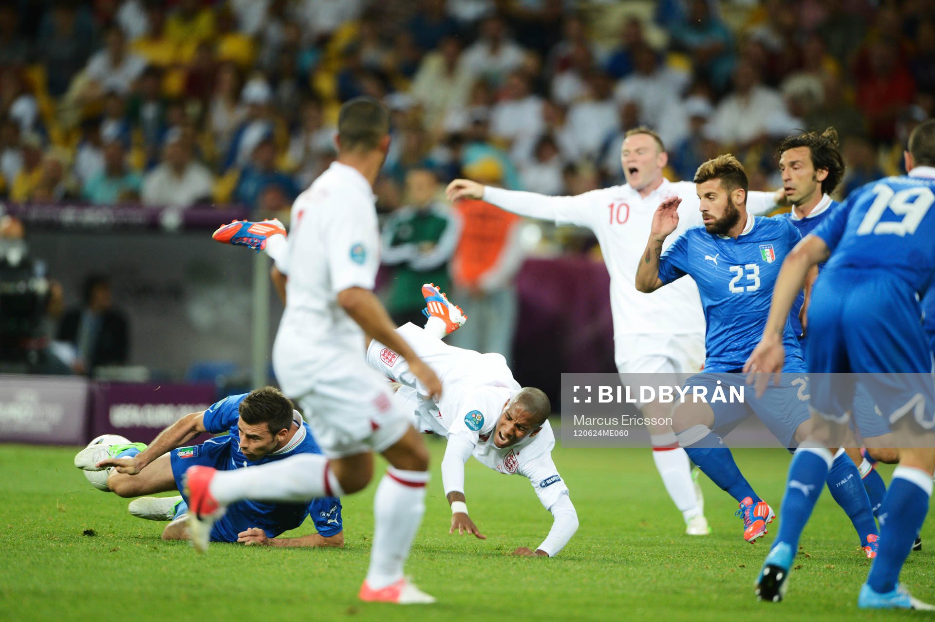 Ashley Young, England, faller