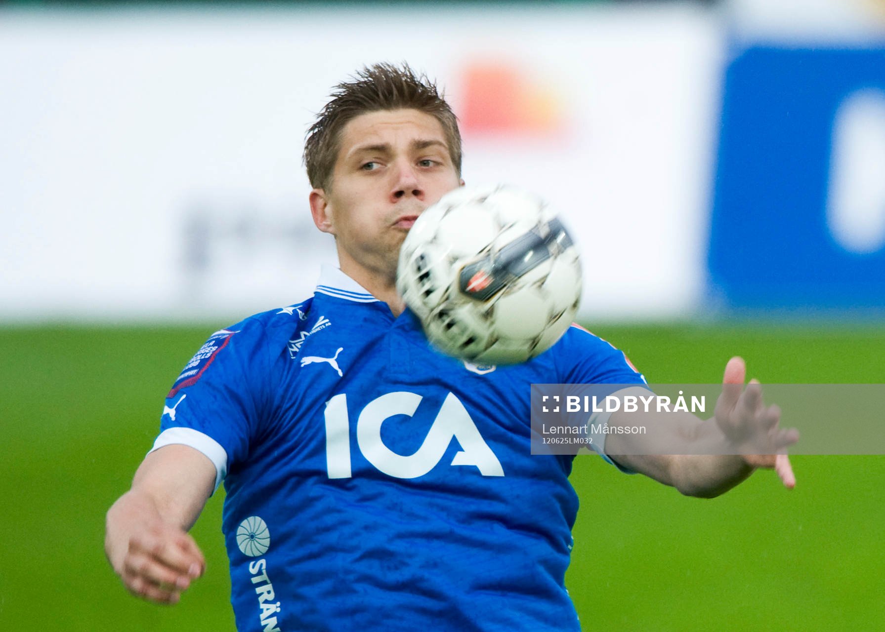 Mikael Boman, Halmstad, nedtagning på bröstet