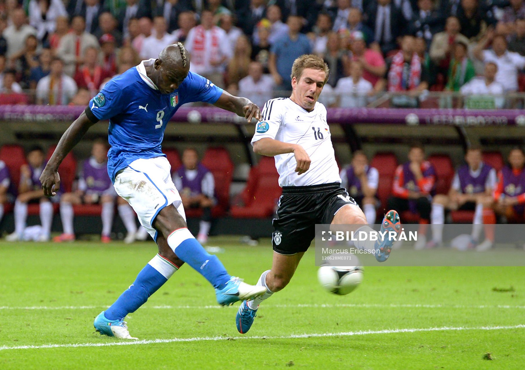 Mario Balotelli, Italien och Philipp Lahm, Tyskland