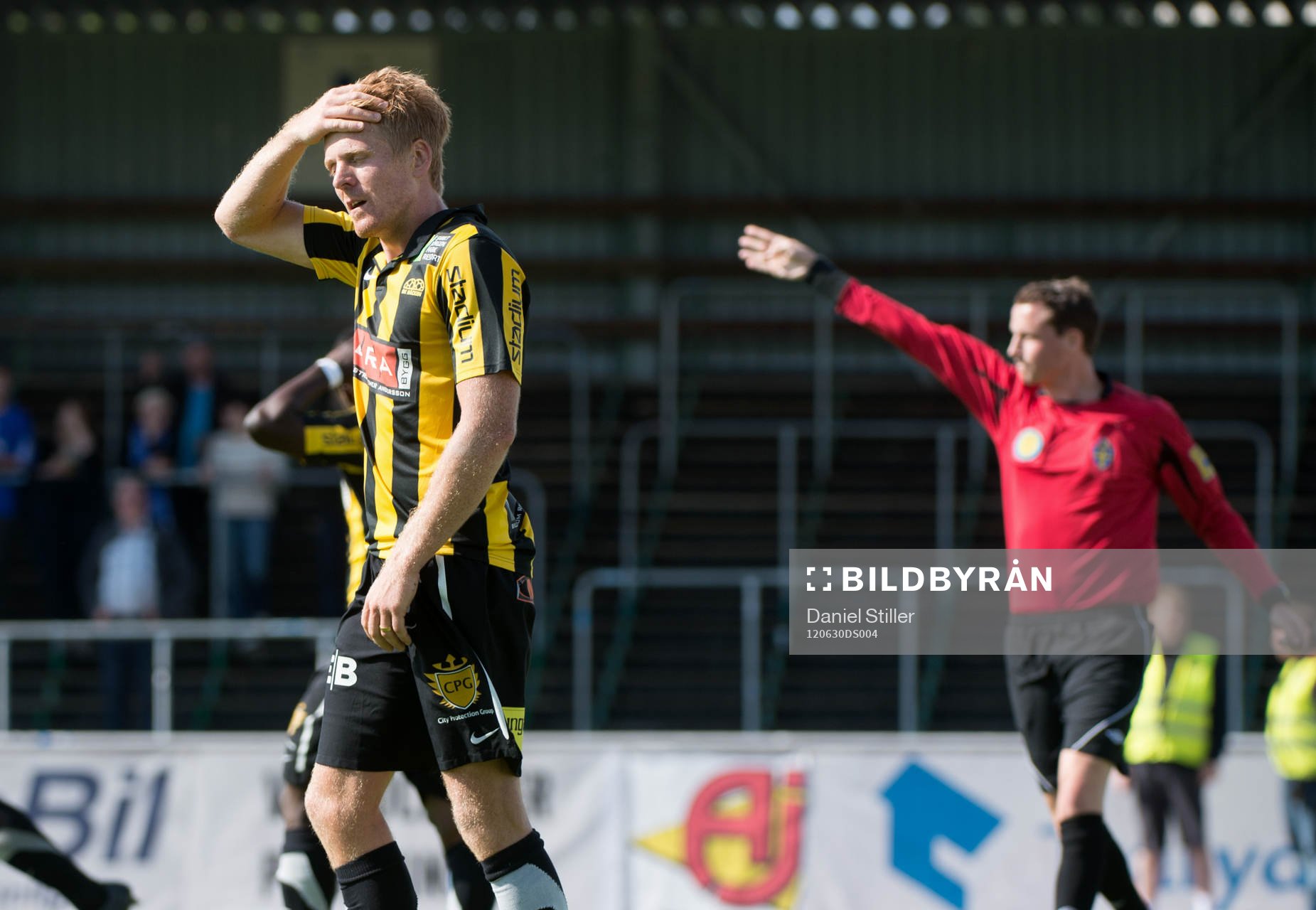 Josef Elvby, Häcken, får ett mål bortdömt