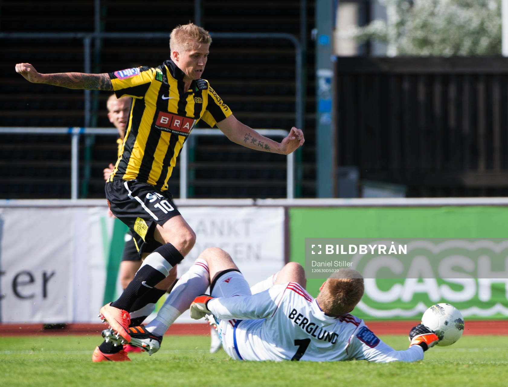 Andreas Drugge, Häcken. Oscar Berglund, målvakt, GIF