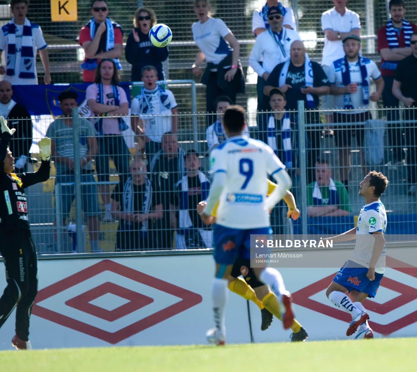 0-2 Shpetim Hasani, Norrköping som lobbar över Mattias