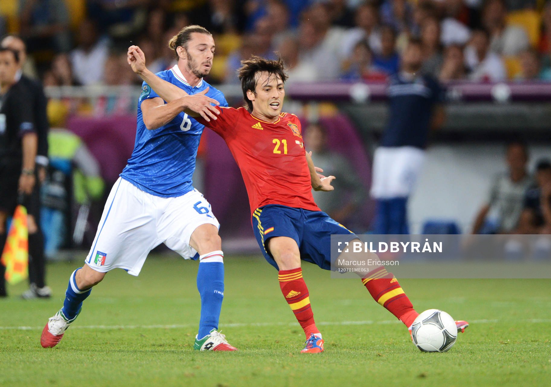 Federico Balzaretti, Italien och David Silva, Spanien