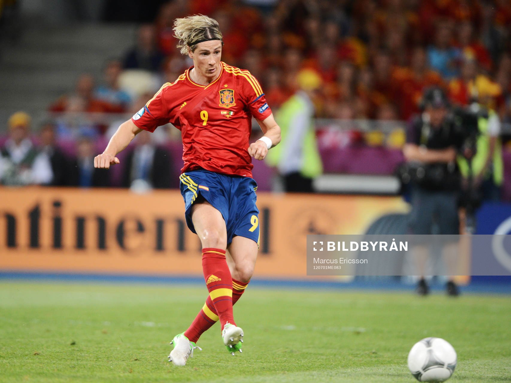 Fernando Torres, Spanien, rusar mot 3-0