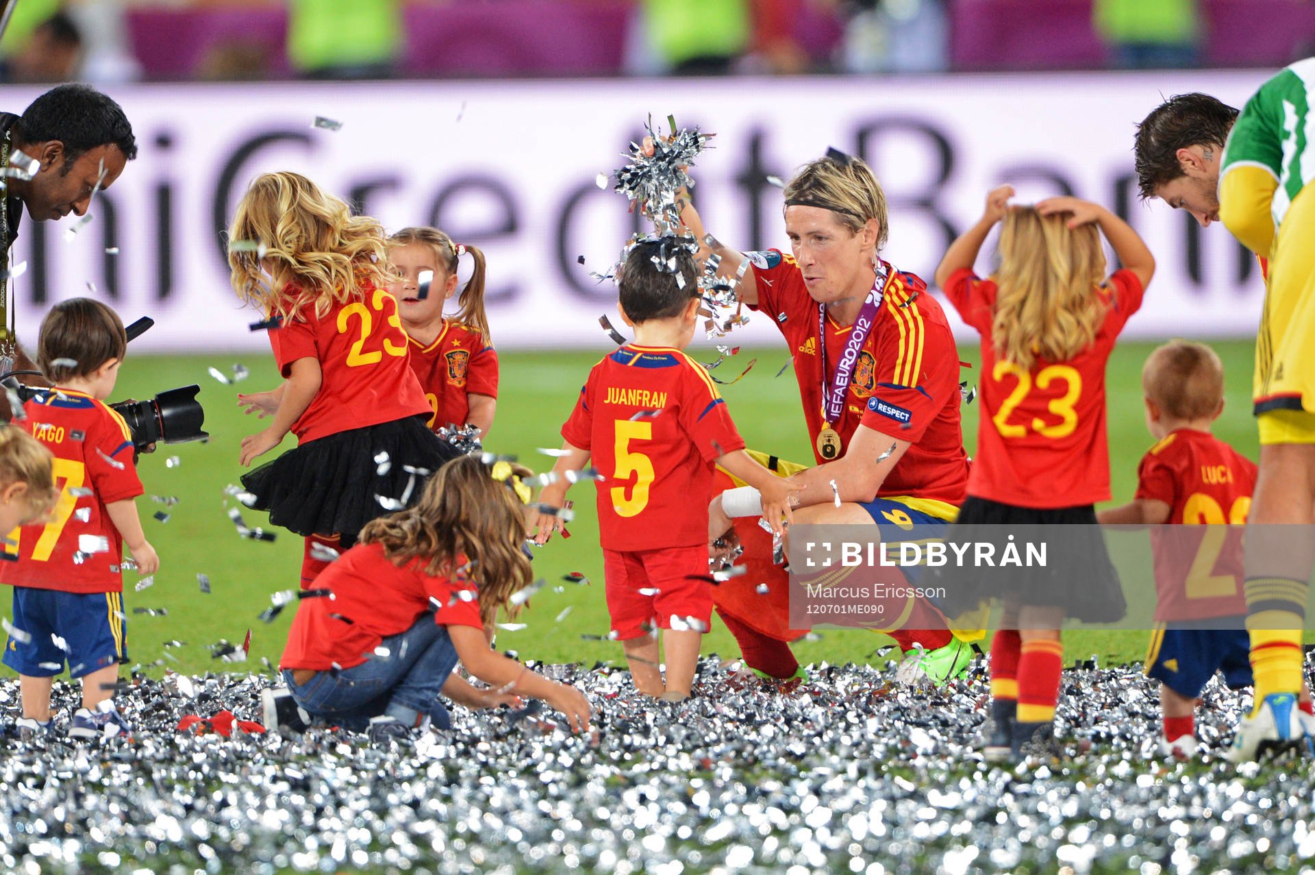 Fernando Torres, Spanien strör konfetti på sin son