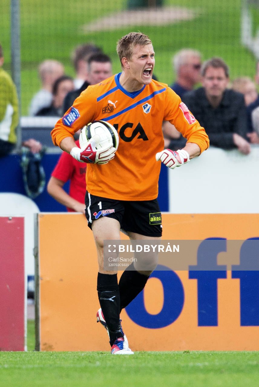 Karl-Johan Johnsson, målvakt, Halmstad, skriker, arg