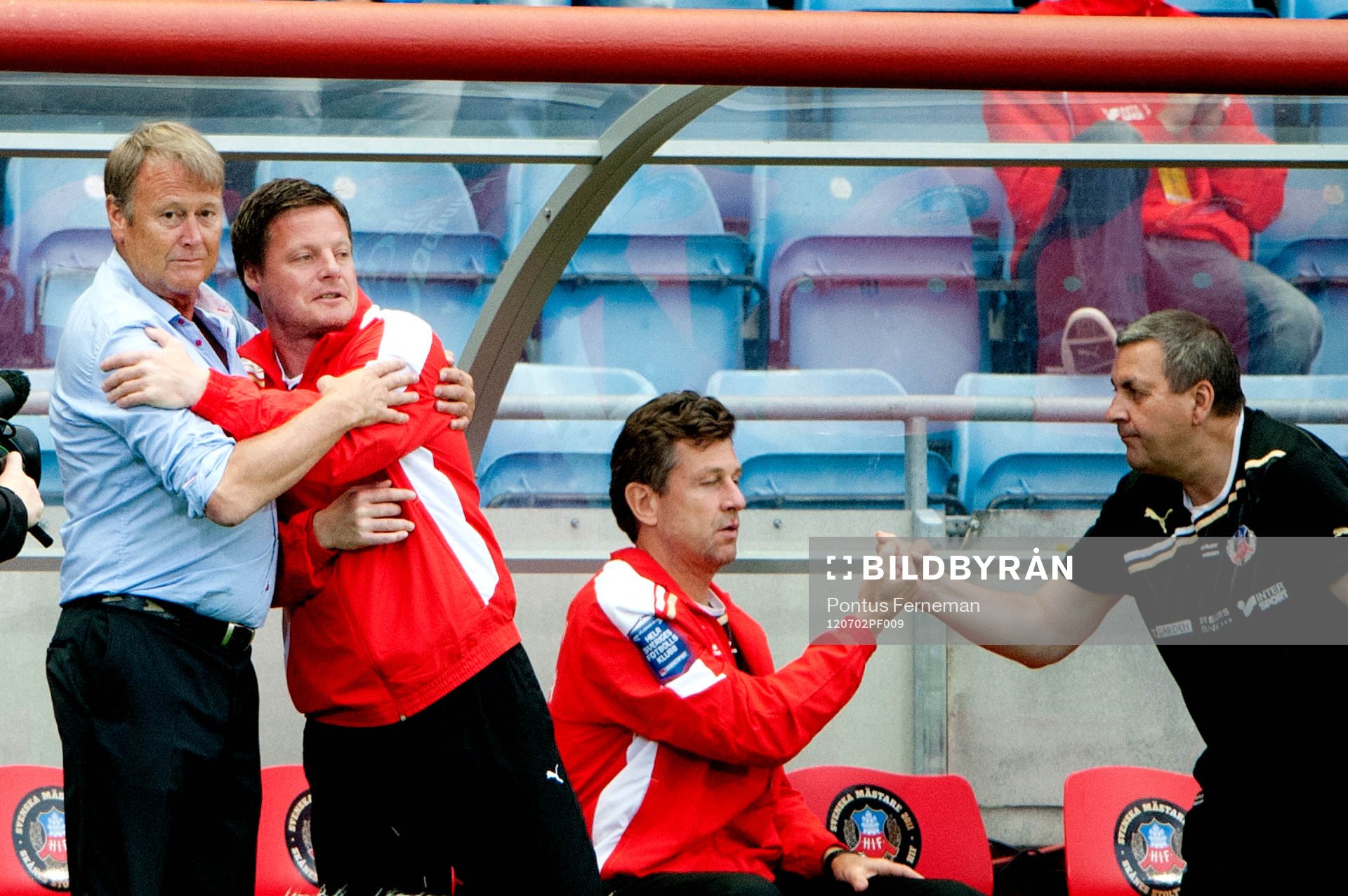 Helsingborgs tränare, Åge Hareide och Stefan Schwarz jubel