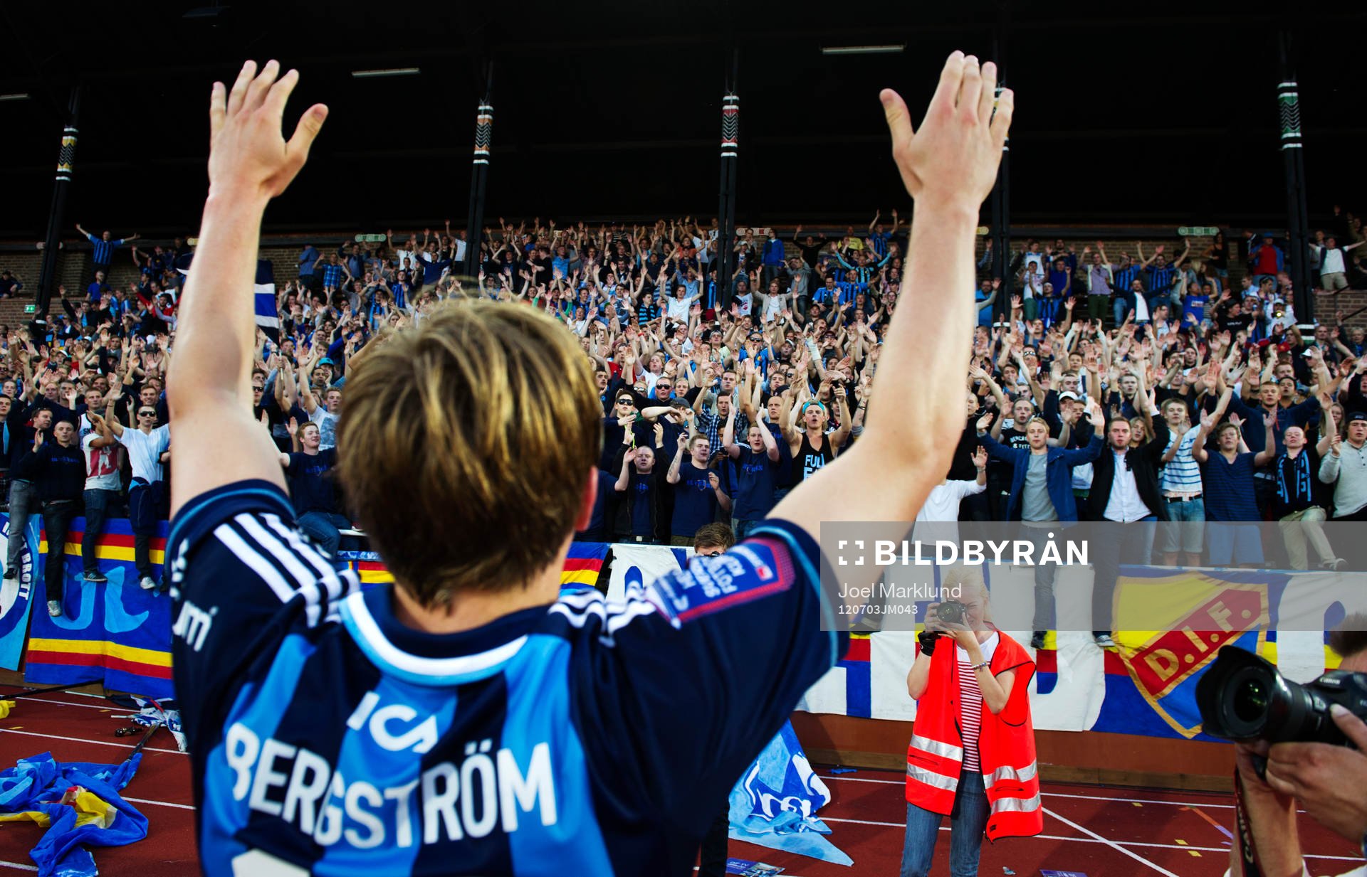 Emil Bergström, Djurgården, tackar fansen