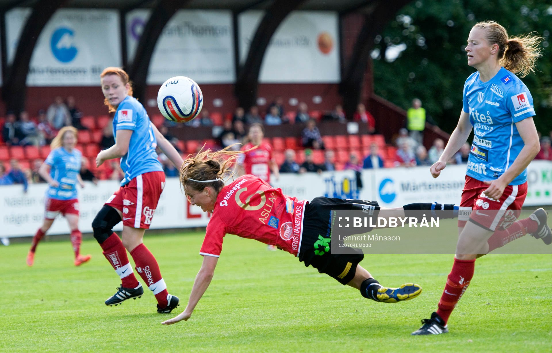 Kosovare Asllani, Kristianstad nära nicka i mål,