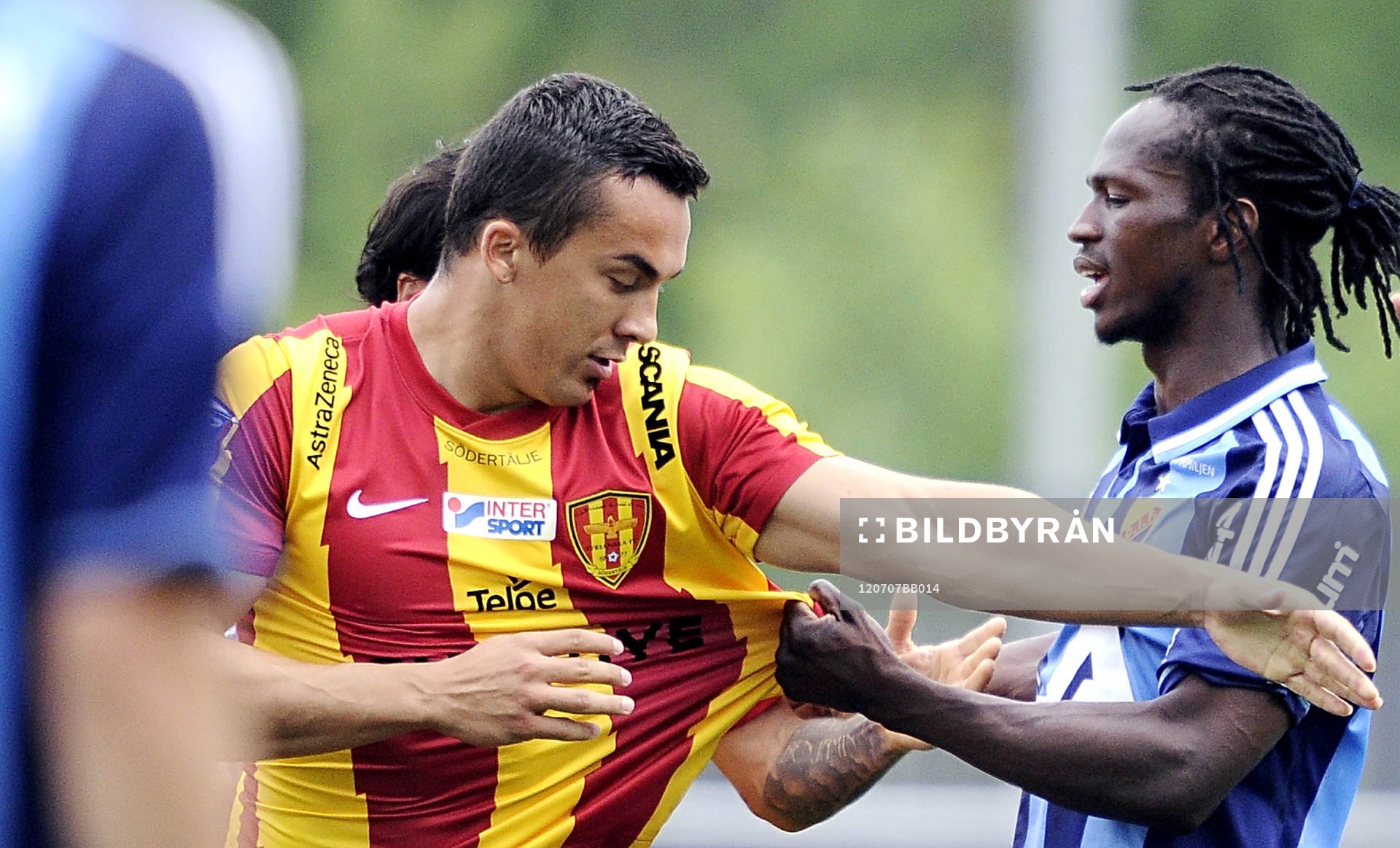 Bråk mellan Admir Aganovic, Syrianska och Kebba Ceesay,