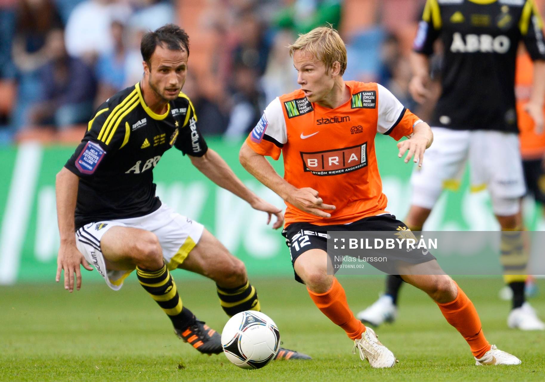 Helgi Danielssson, AIk och Oscar Lewicki, Häcken