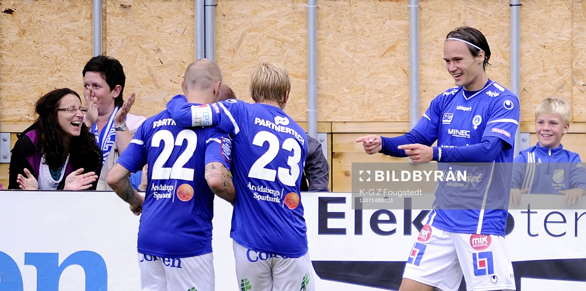 2-0 Jubel Viktor Prodell i Åtvidaberg (till höger)