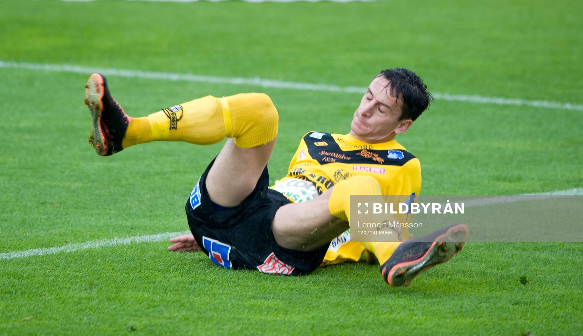 Haris Radetinac, Mjällby, drattar på ändan