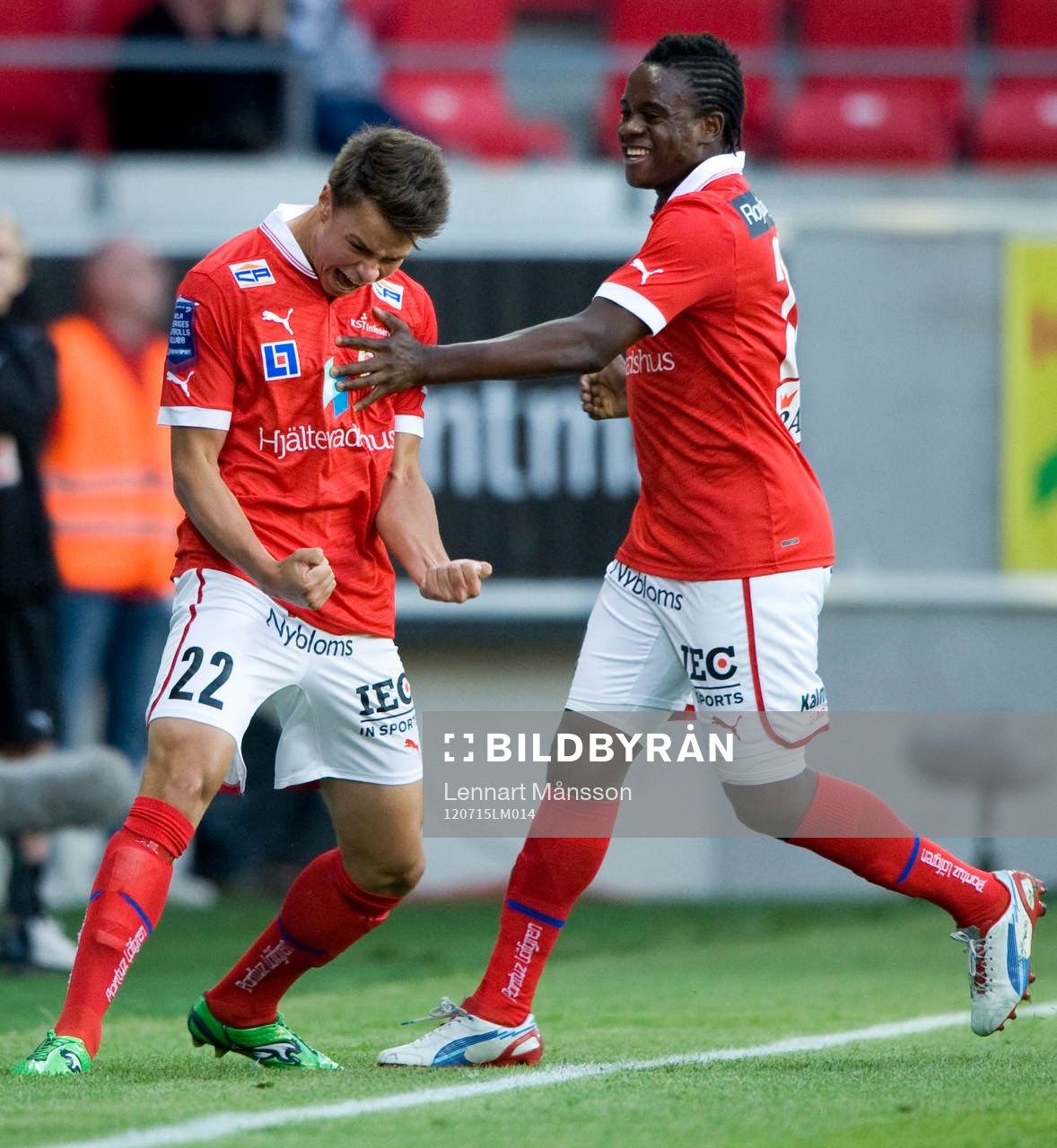 2-1, segermål av Melker Hallberg, Kalmar, grattas av