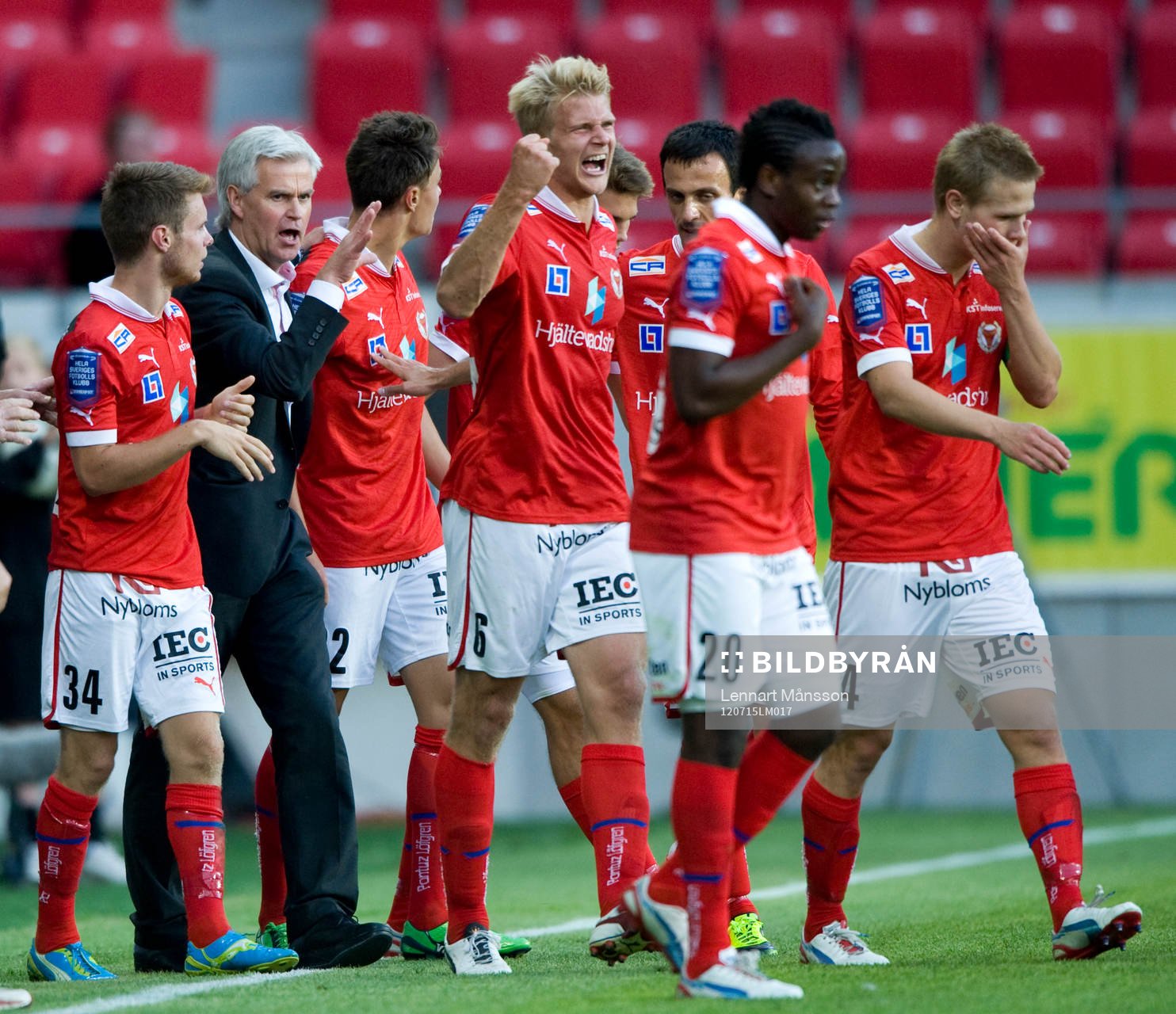 2-1, segermål av Melker Hallberg, Kalmar, och tränare