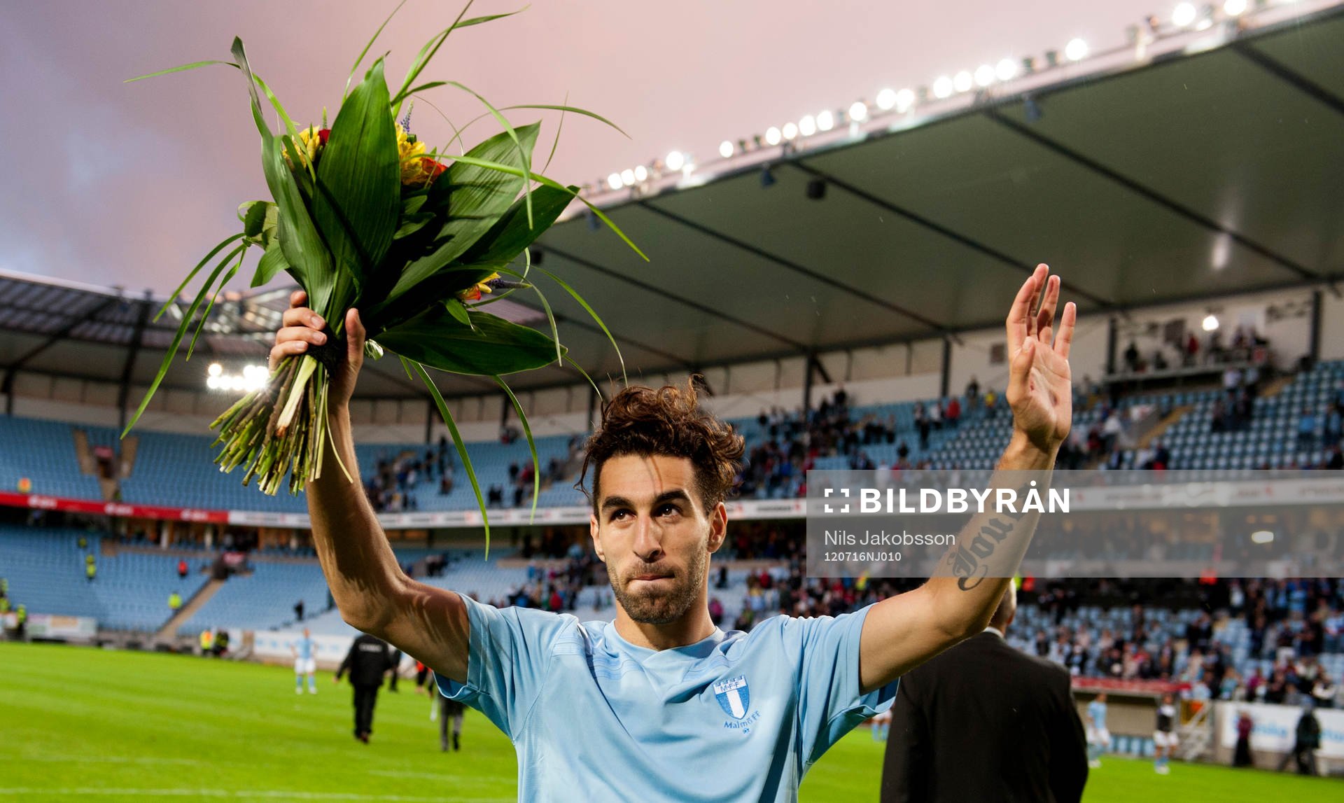 Jimmy Durmaz, Malmö FF tackas av av publiken