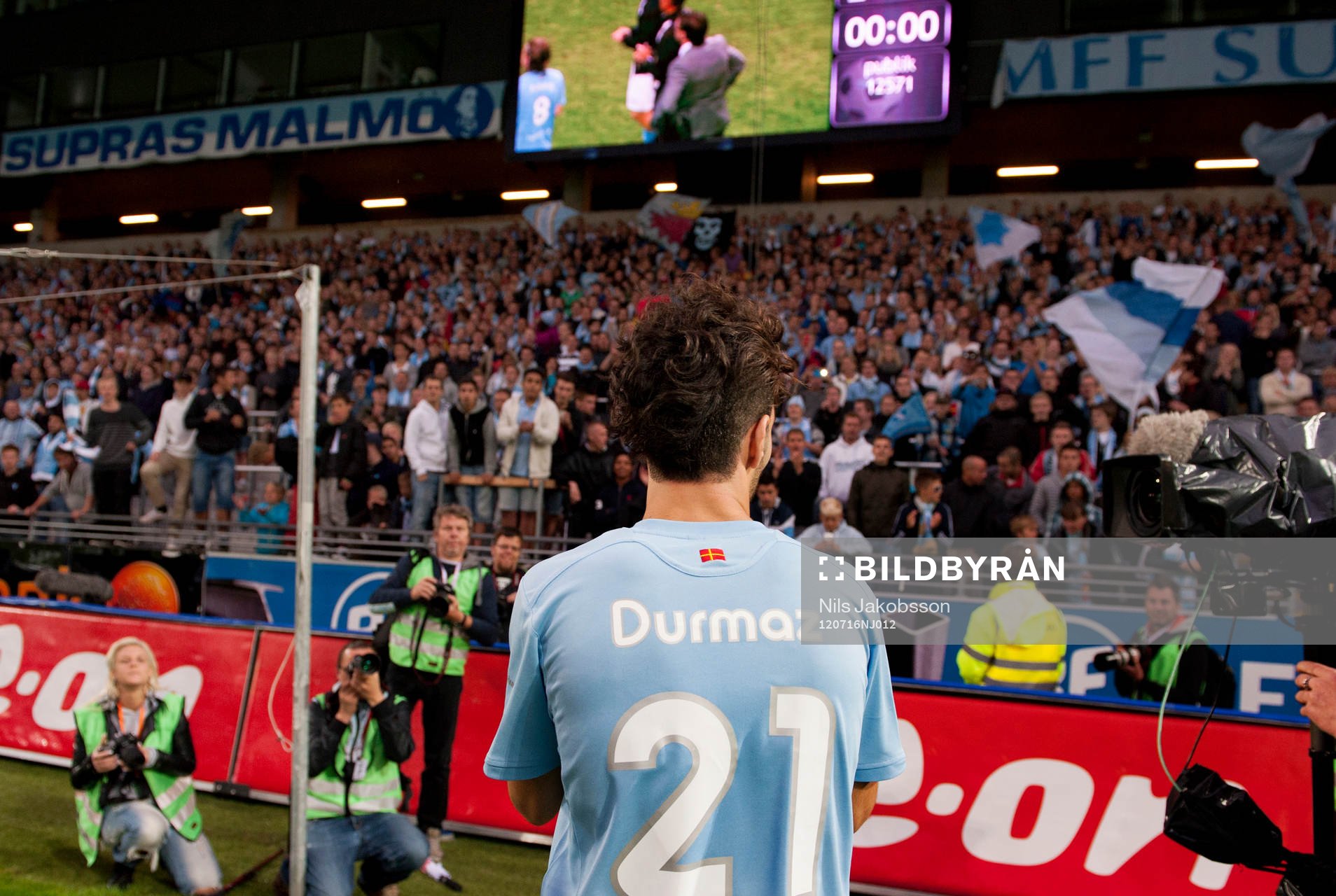 Jimmy Durmaz, Malmö FF tackas av av publiken