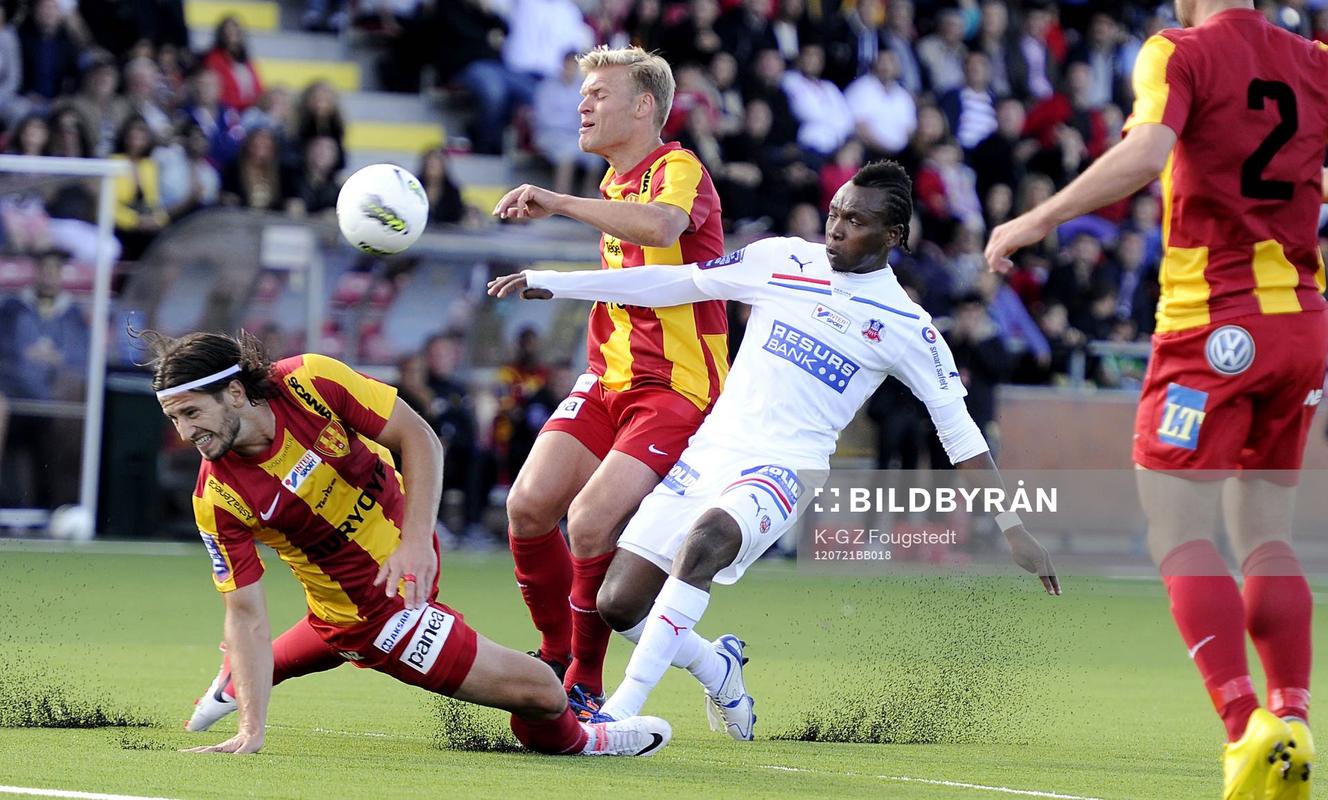 May Mahlangu, Helsingborg, Haris Skenderovic (pannband) och