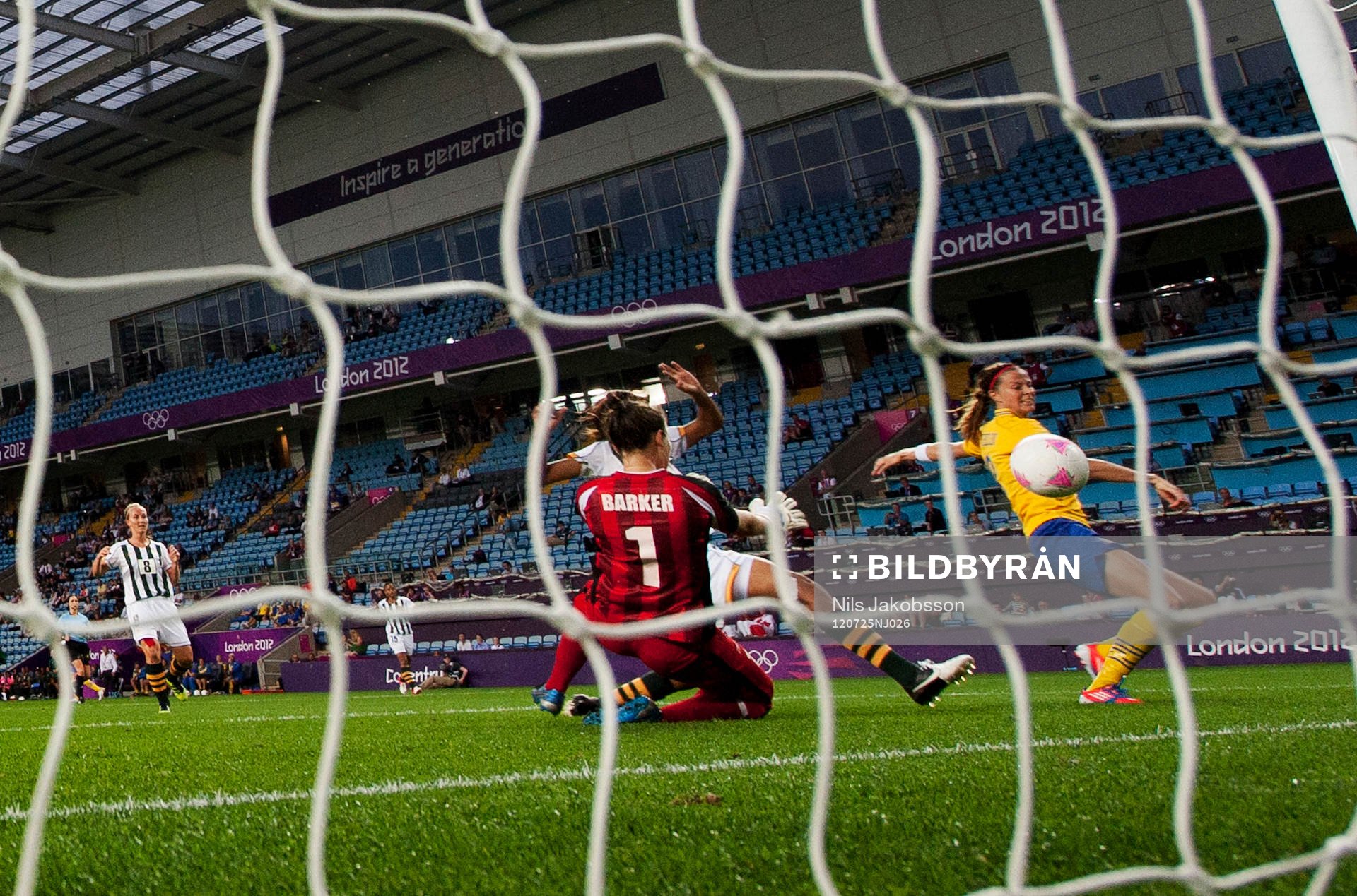 Lotta Schelin, Sverige gör 4-1