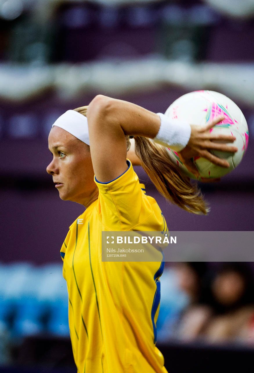 Sara Thunebro, Sverige