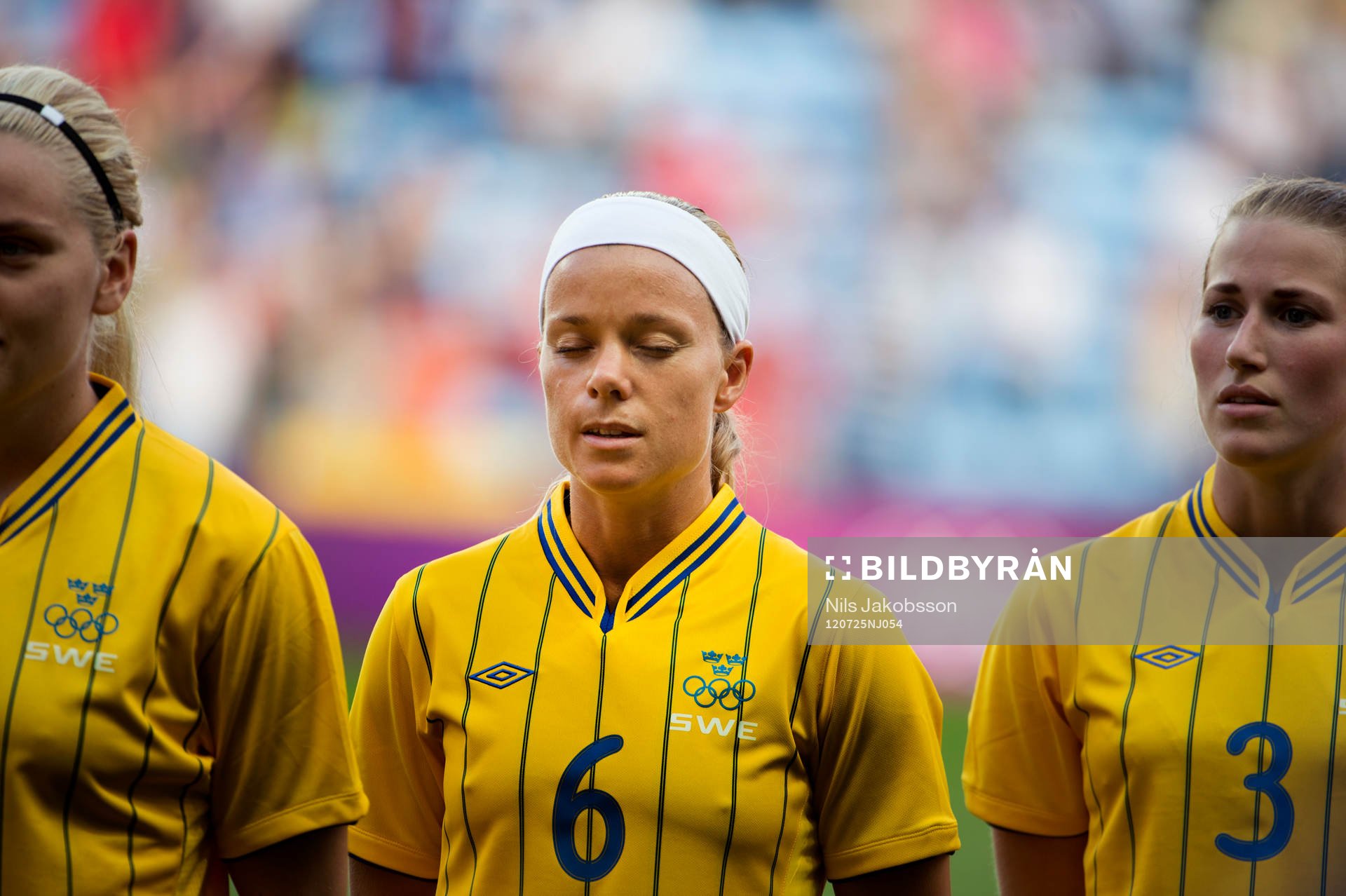 Sara Thunebro, Sverige samlar sig innan match