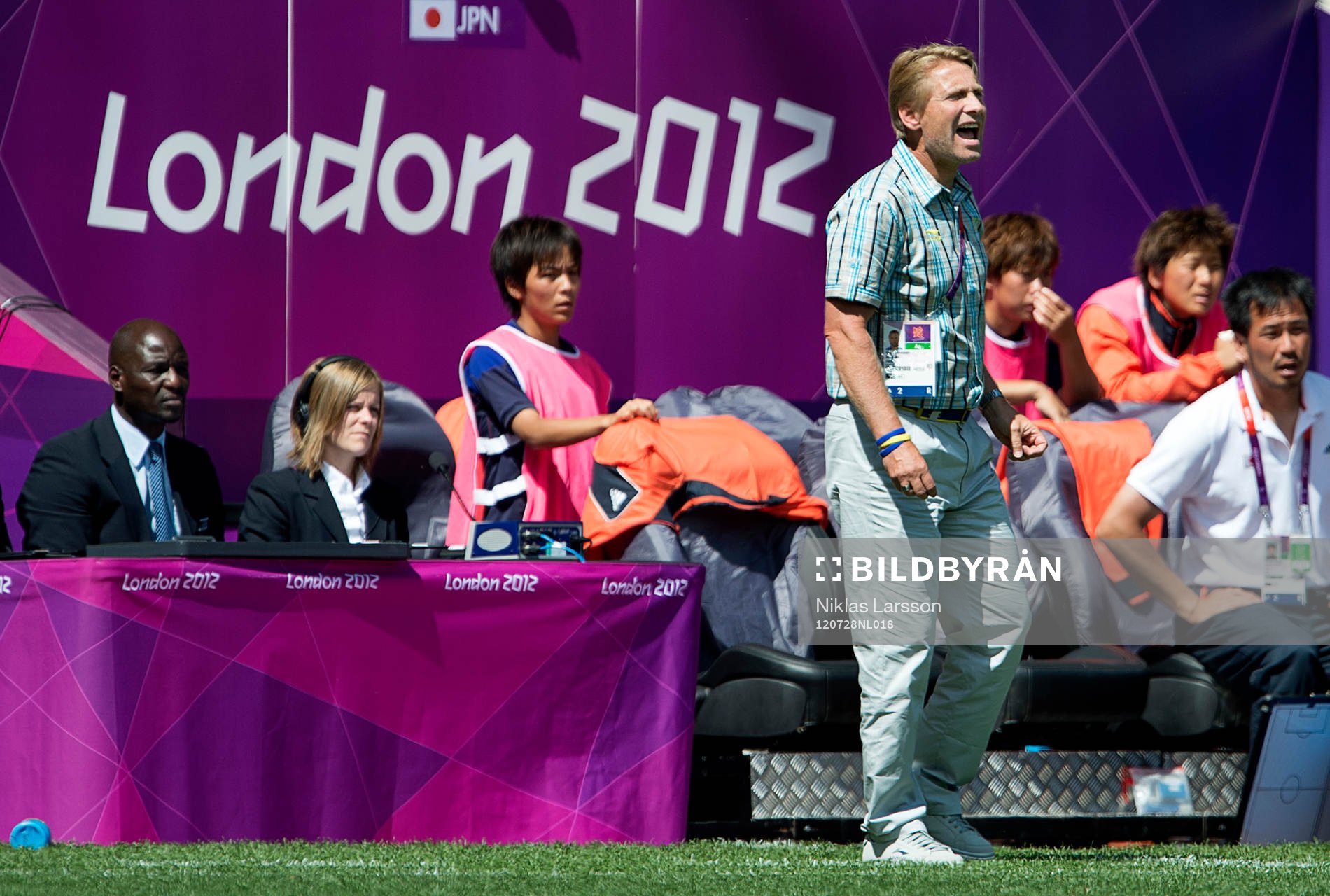 OS 2012, fotboll, dam, Sverige-Japan: Thomas Dennerby, tränare Sverige.