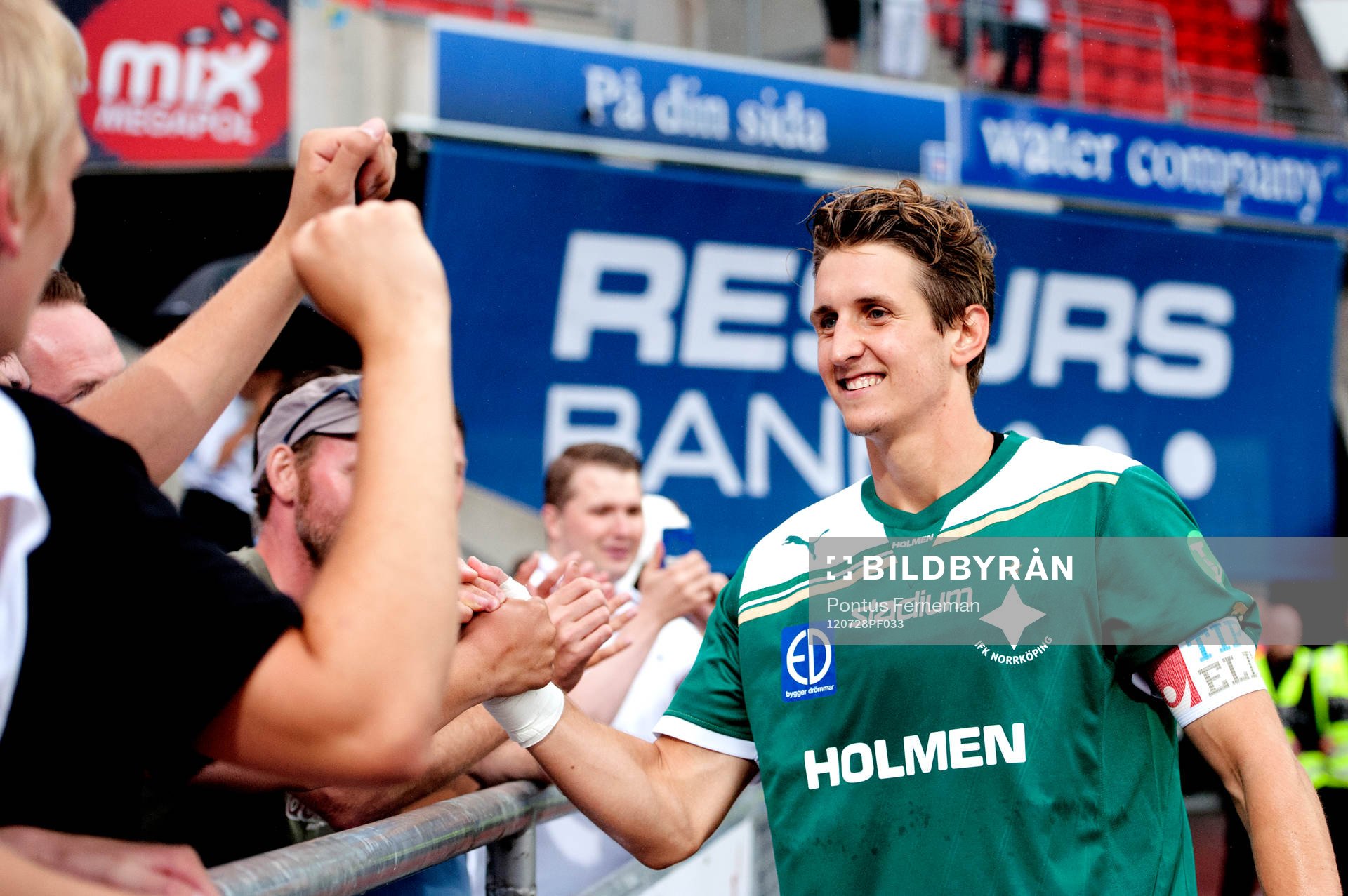 David Mitov Nilsson, målvakt, Norrköping hyllans av fansen