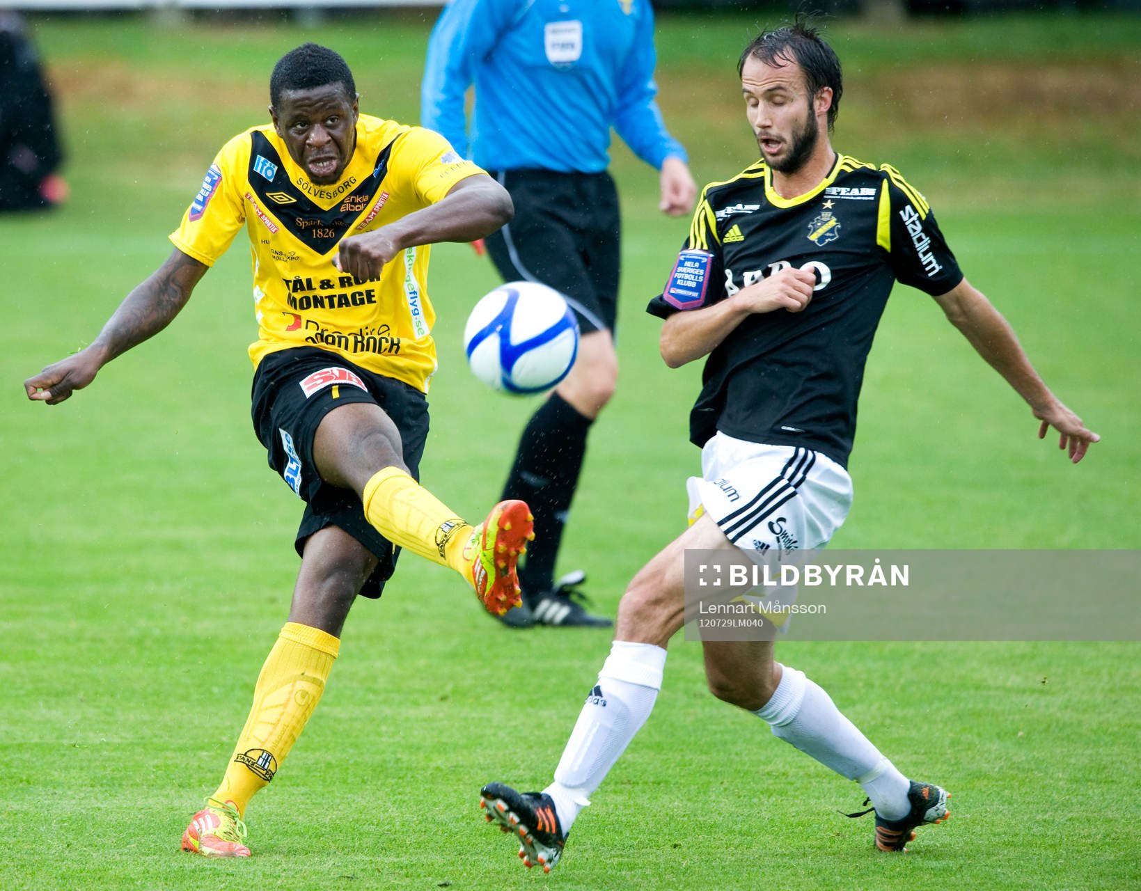 Dominique Kivuvu, Mjällby och Helgi Danielsson, AIK