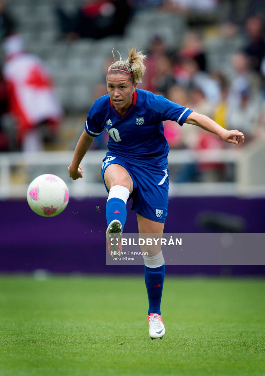 Camille Abily, Frankrike