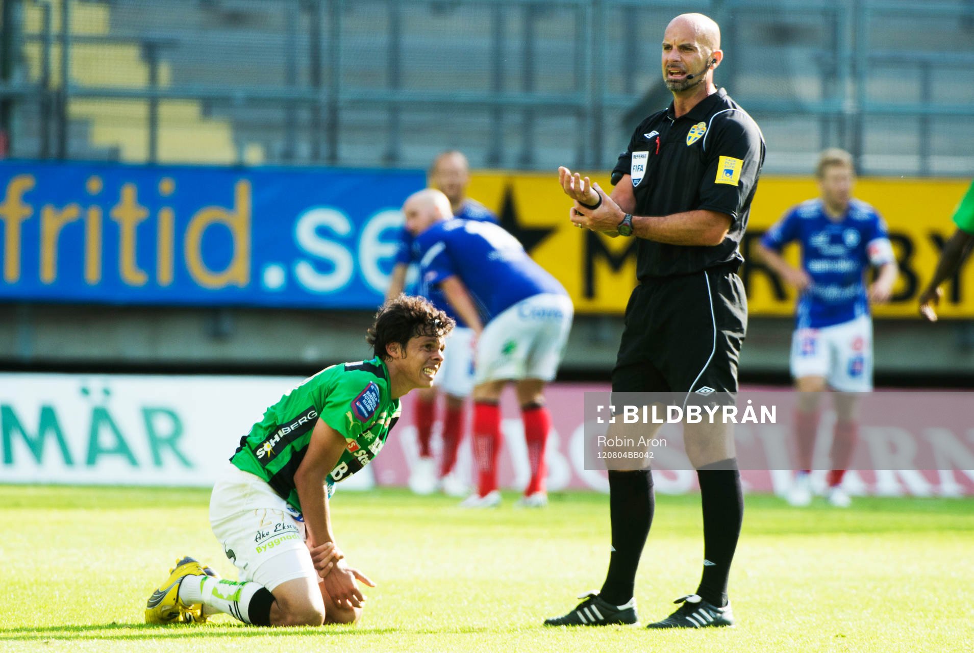 Romario Pereira Sipiao, Gais har ont i handleden