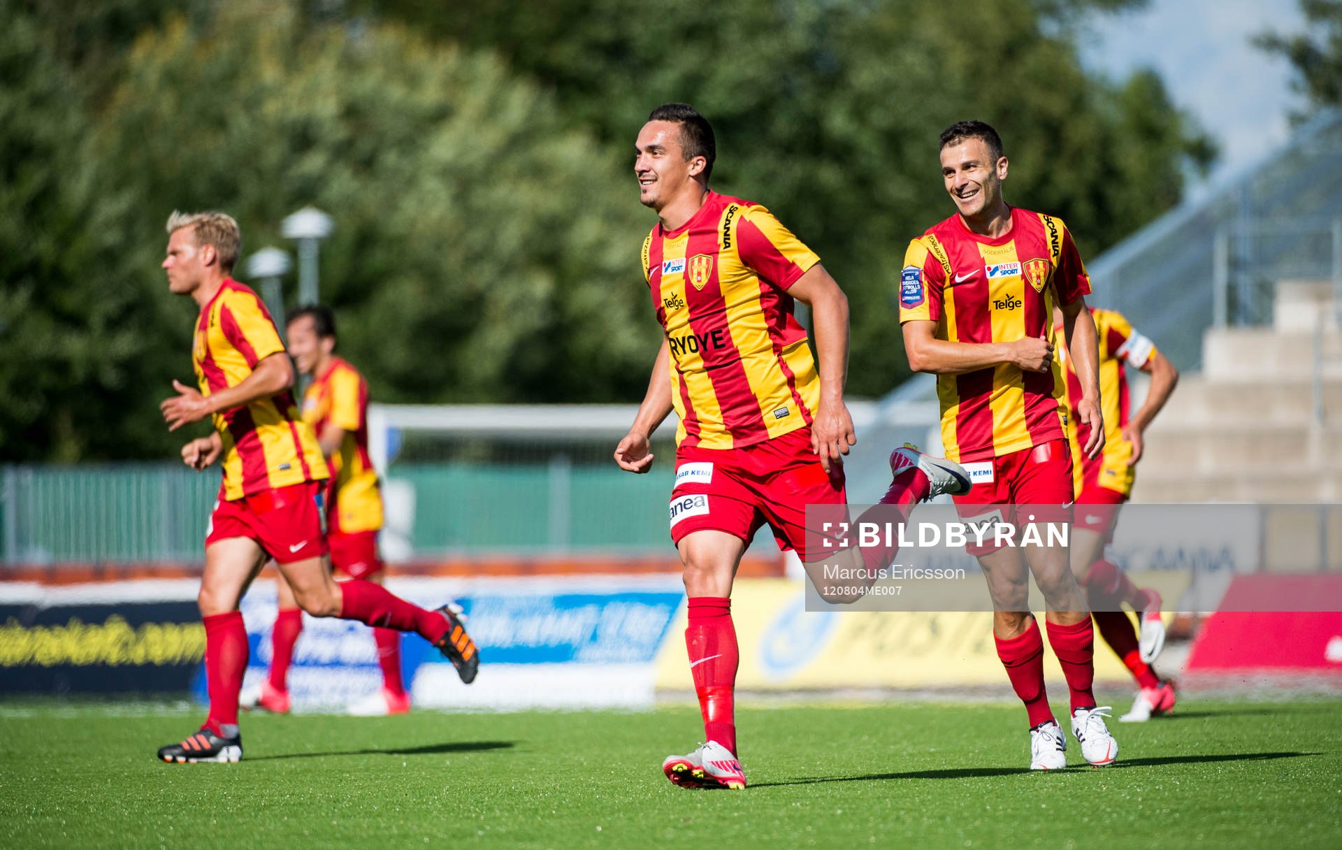  Admir Aganovic, Syrianska jublar efter 1-0