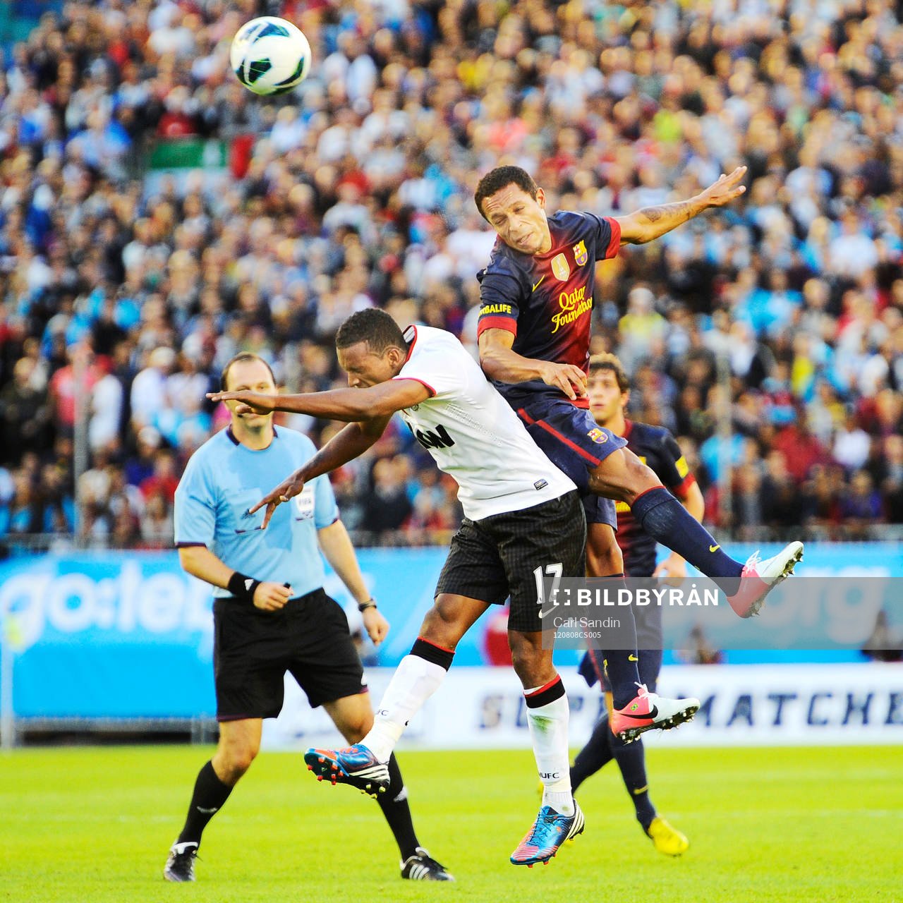 Nani, Manchester United och Adriano, Barcelona i nickduell
