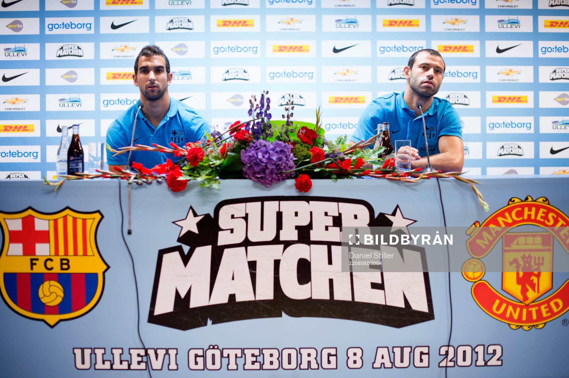 Martín Montoya och Javier Mascherano på presskonferensen