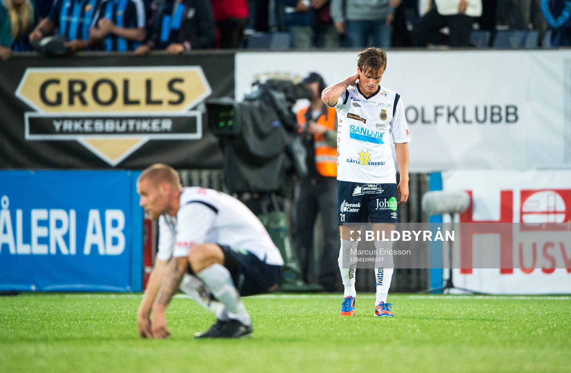 Depp i Gefle. Eric Larsson t.h