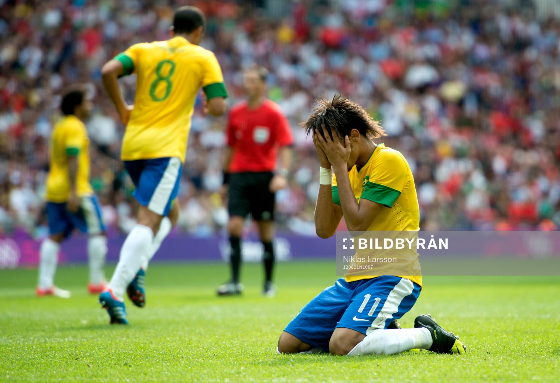 Neymar, Brasilien deppar