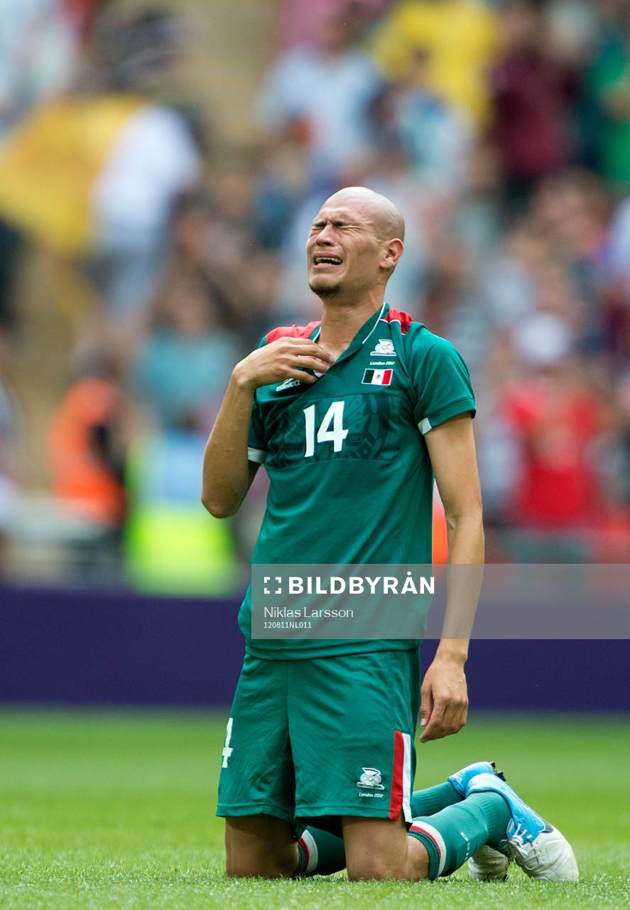 OS 2012, fotboll, herr, final, Brasilien - Mexico: Jorge Enriquez, Mexico gråter av lycka efter matchen.
