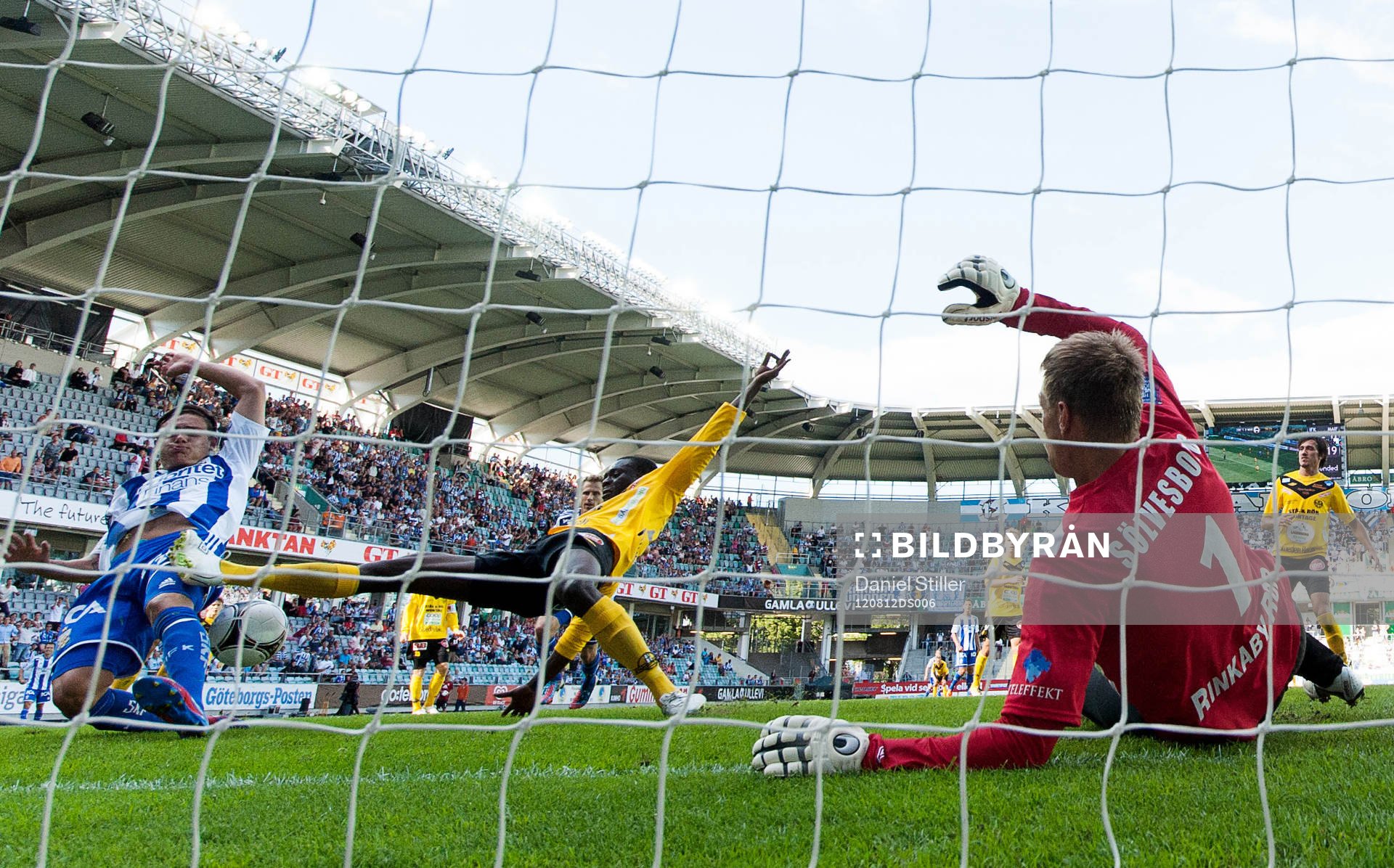 David Moberg-Karlsson, IFK Göteborg. Gbenga Arokoyo,