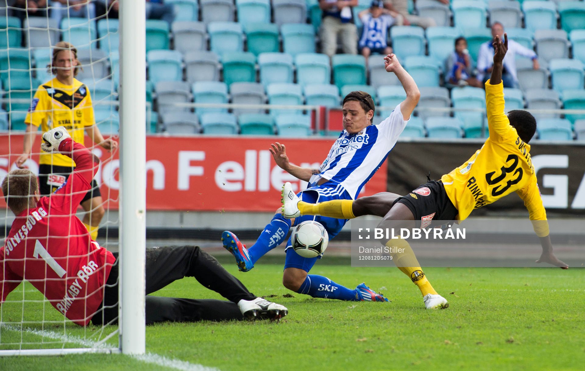 David Moberg-Karlsson, IFK Göteborg. Gbenga Arokoyo,