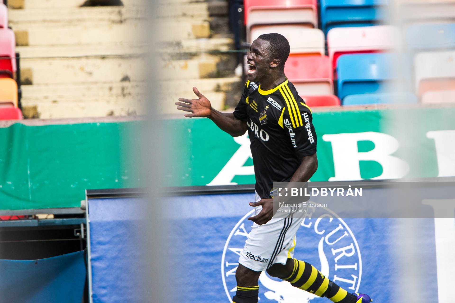 Kwame Amponsah Karikari, AIK jublar