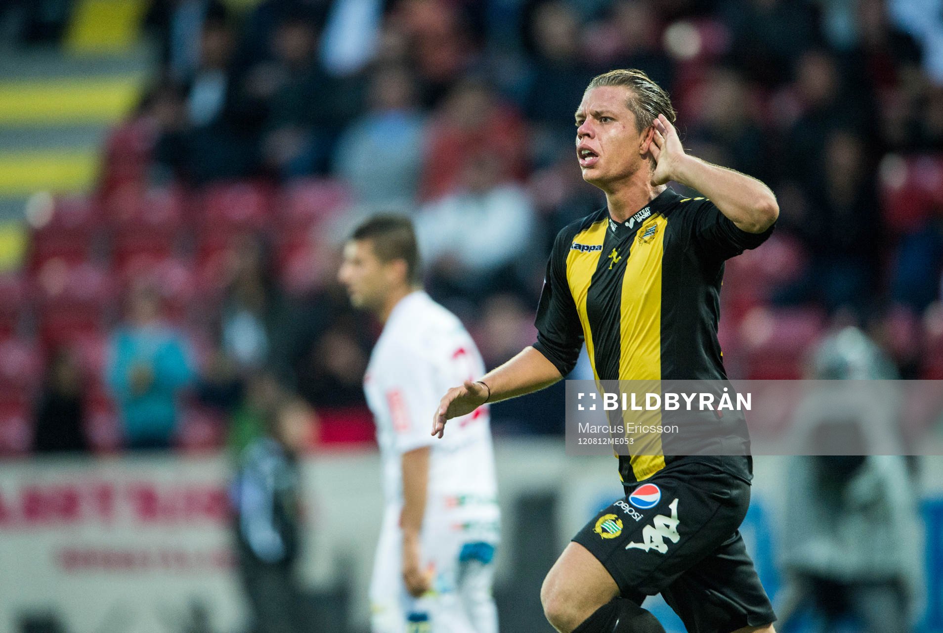  Erik Figueroa, Hammarby jublar mot fansen efter kvitteringen i slutsekunderna