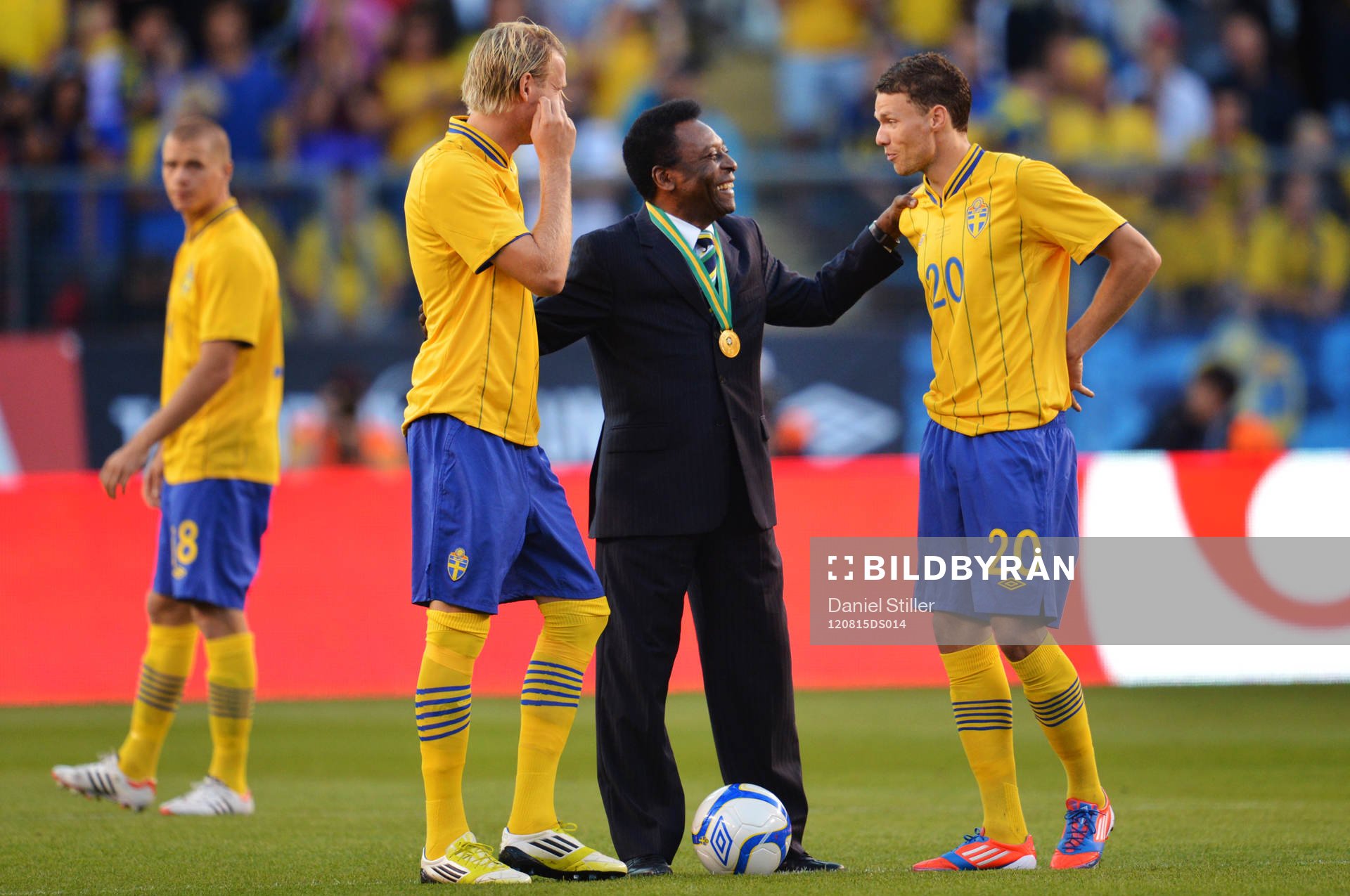Ola Toivonen, Marcus Berg, Sverige, Pelé, avspark