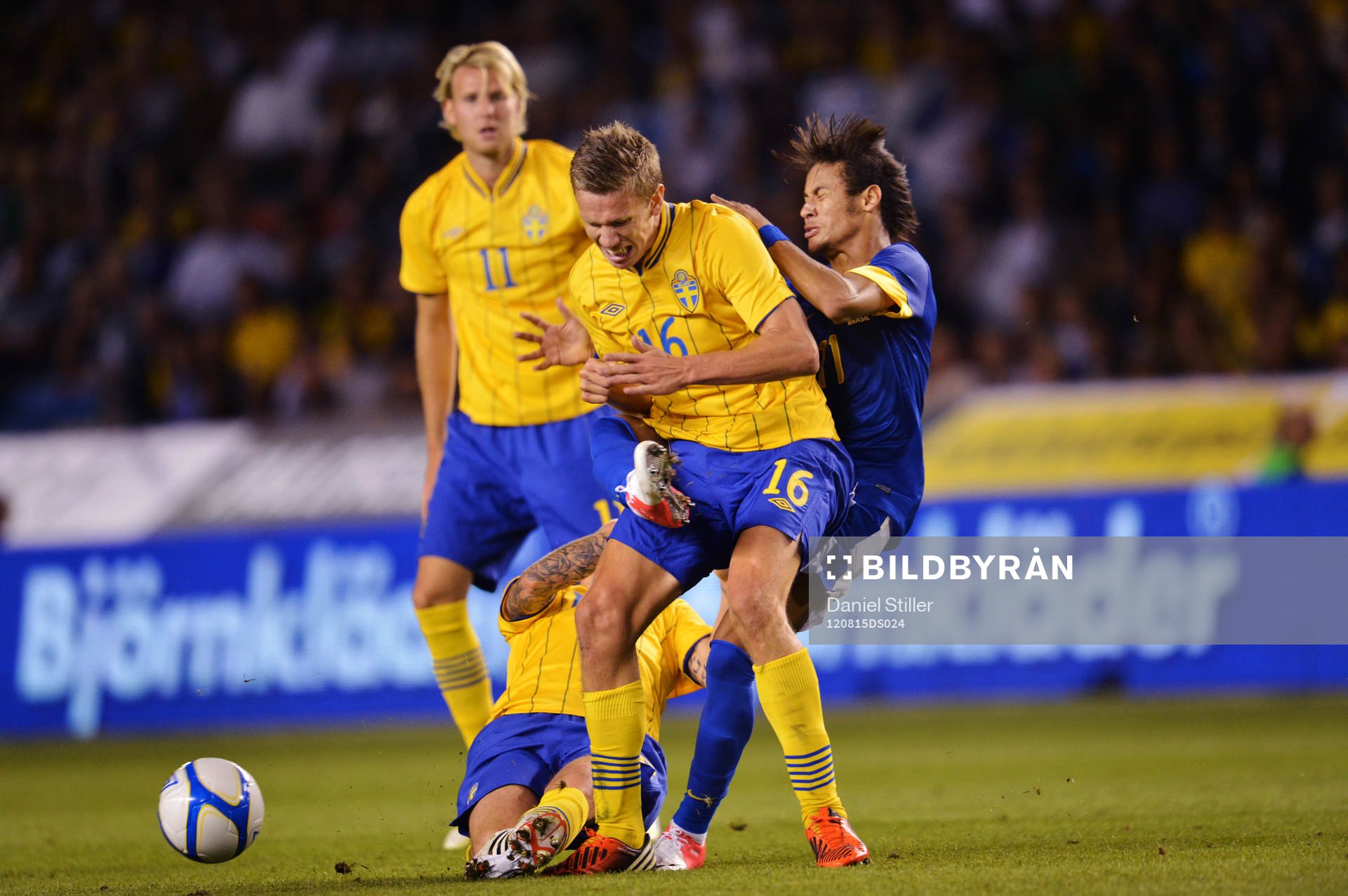 Sebastian Larsson, Pontus Wernbloom, Sverige kör över