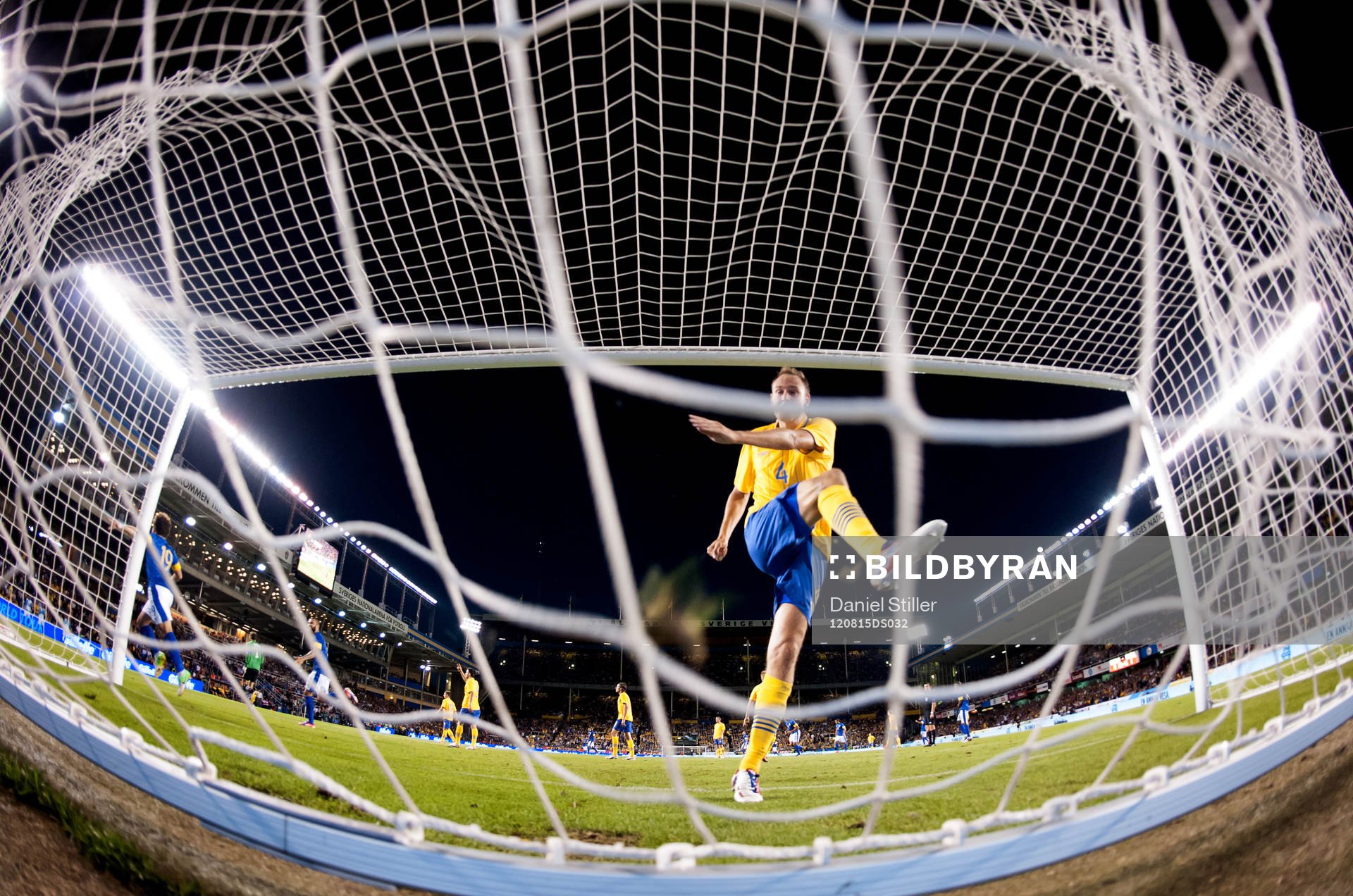 Pato, Brasilien, gör 2-0, Andreas Granqvist, Sverige,